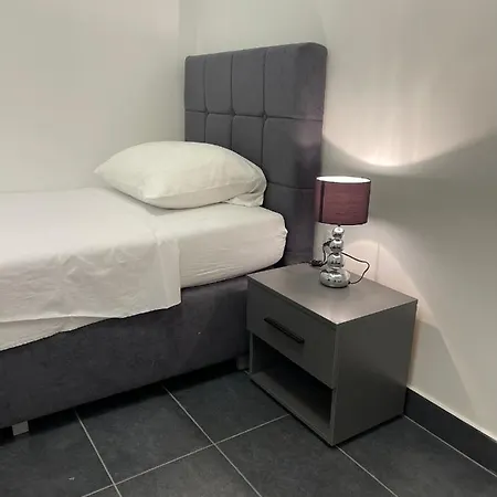 Jadro * Ζαντάρ